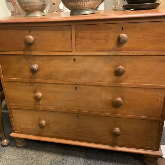 Colonial Chest of Drawers (Faults)