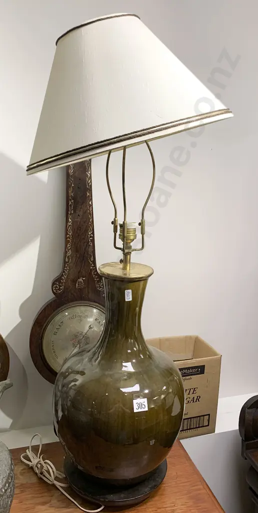Pottery Lamp (Needs Plug) Image 1++