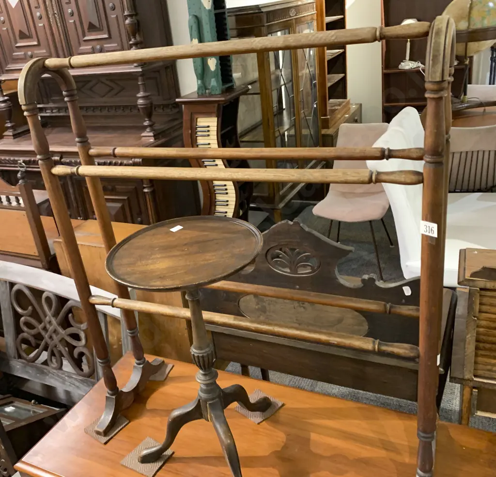 Tripod Base Wine Table Together With Towel Rack Image 1++