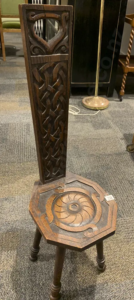 Carved Spinning Chair Image 1++