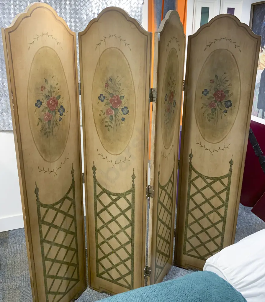 French Style 4 Panel Dressing Screen With Floral Design (Faults) Image 1++