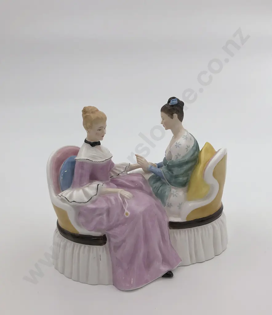 RD Figure "Heart To Heart" HN 2276 Image 1++
