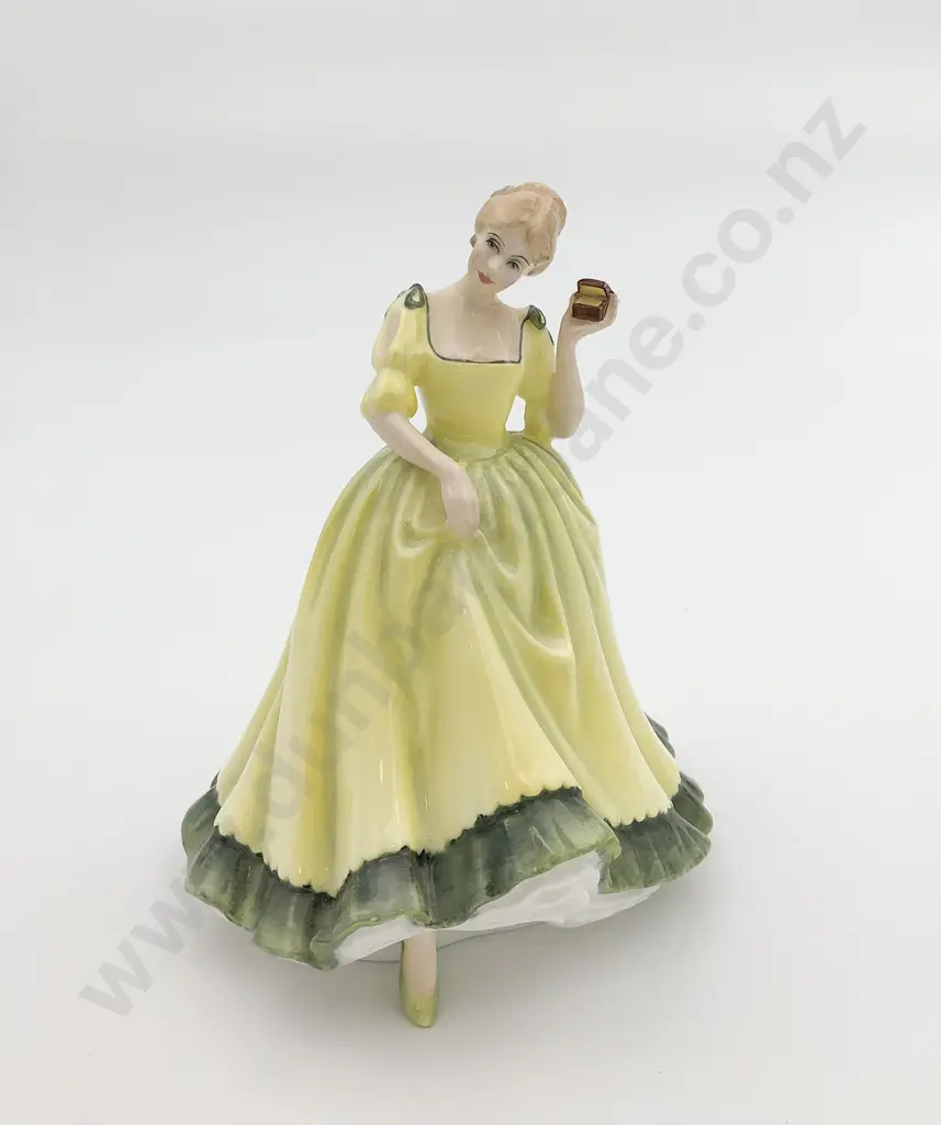 RD Figure "Paula" HN 2906 Image 1++