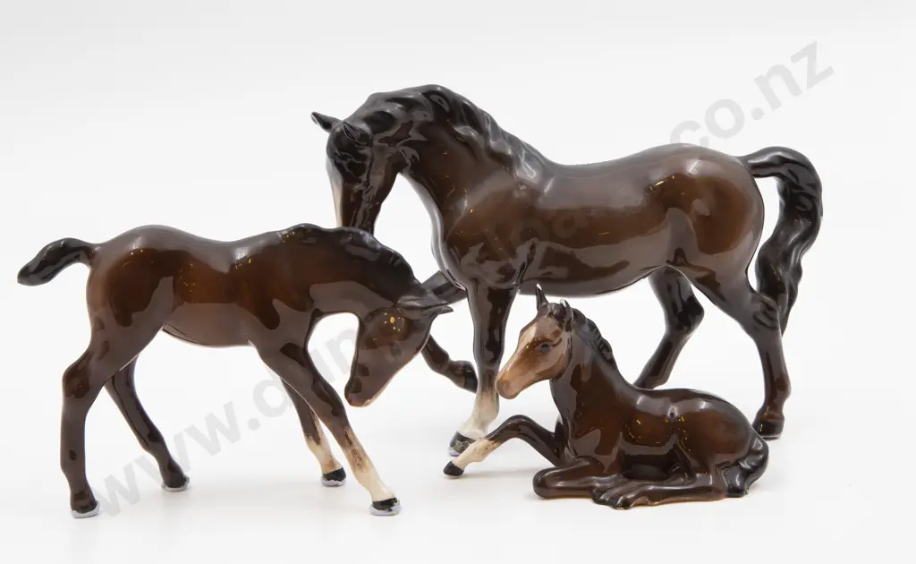 Beswick Horse Model Together With Two Foals Image 1++