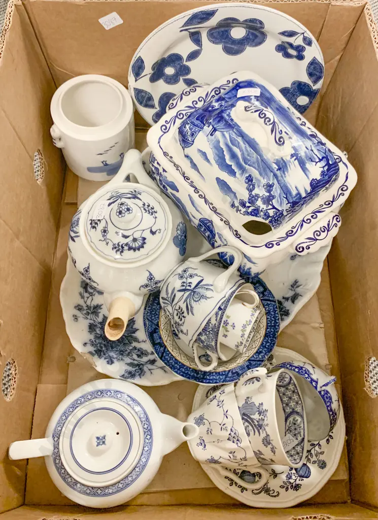 Boxed Qty of Assorted Blue and White China Image 1++