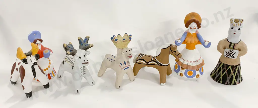 6 Mexican Painted Terracotta Figures and Animal Ornaments Image 1++