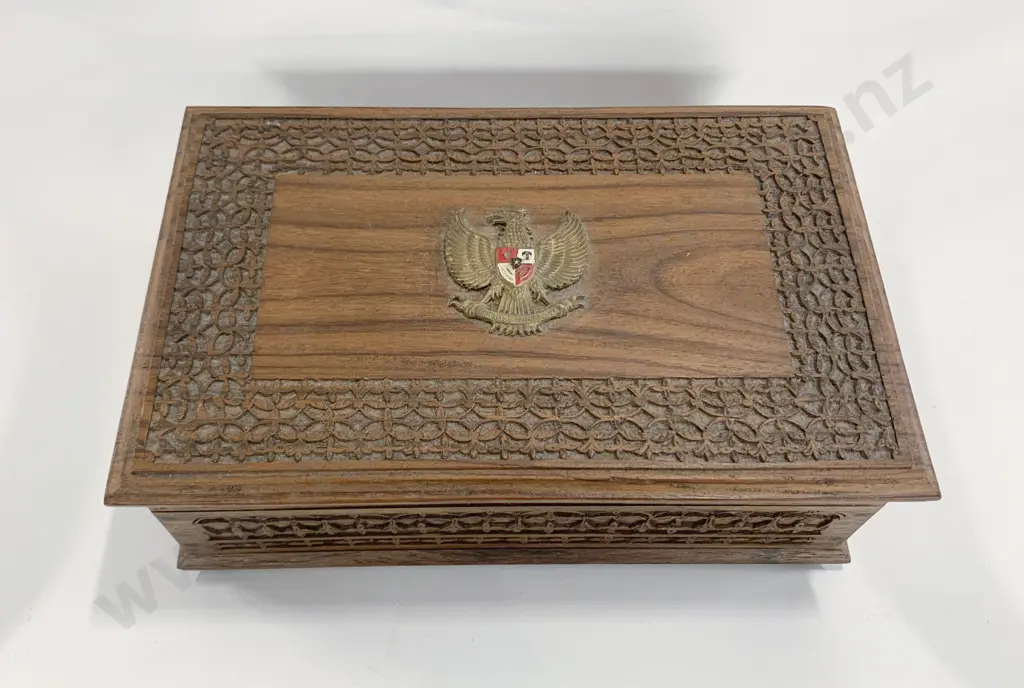Crested Cigar Box Image 1++