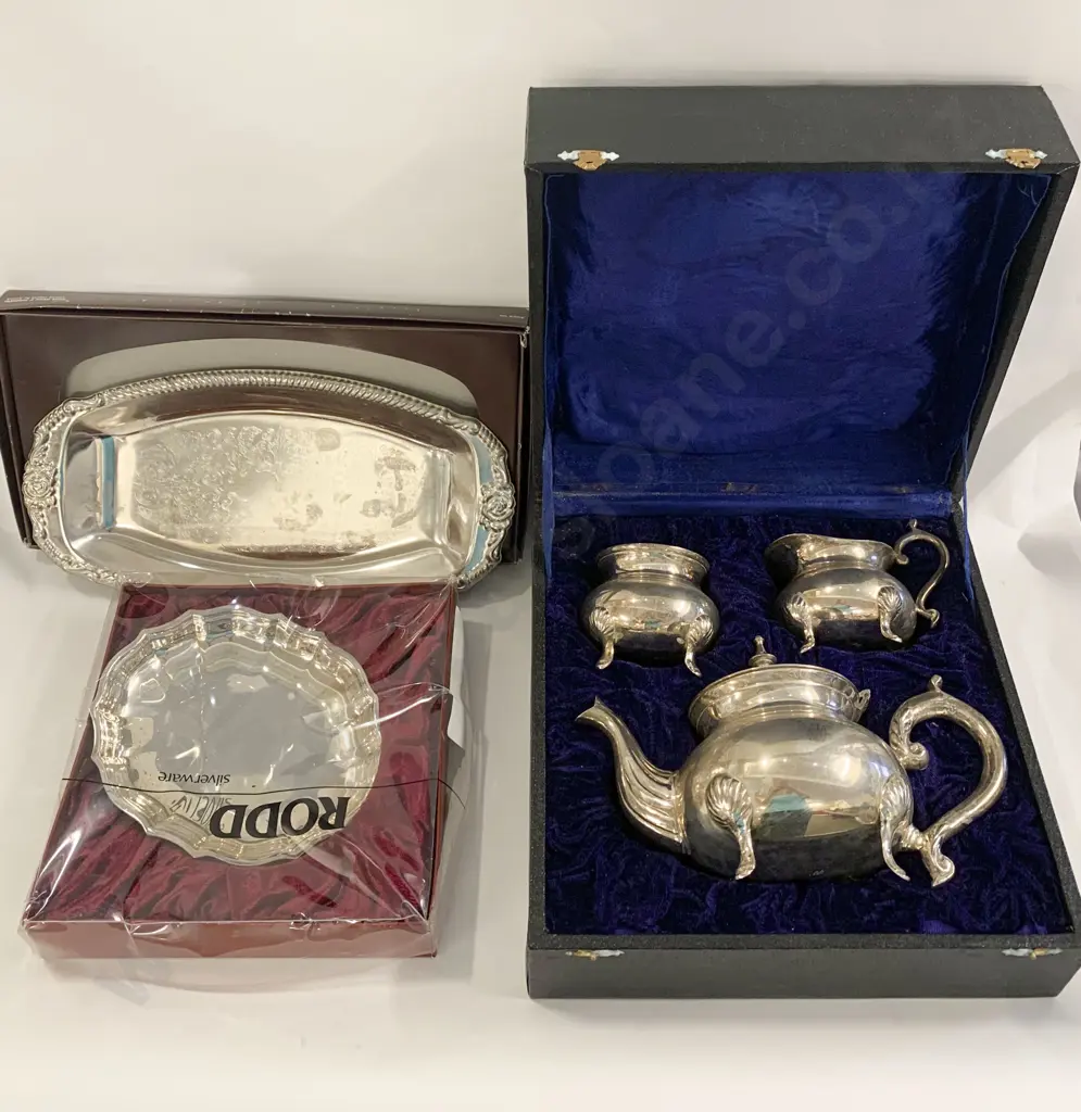 Three Piece S/P Tea Set Together in Presentation Box Together With Two Boxed S/P Trays Image 1++
