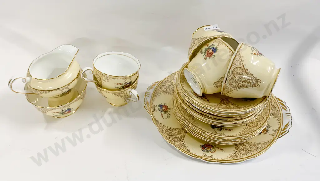 Aynsley Floral Decorated Part Tea Set Image 1++