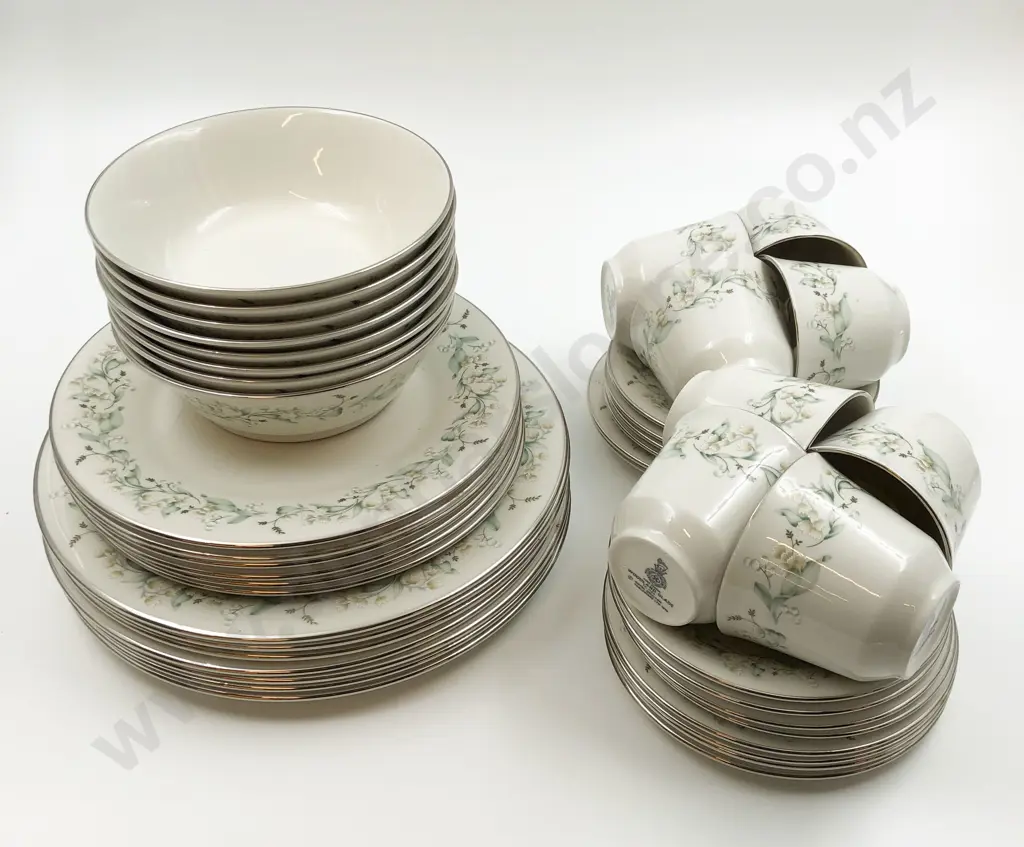 RD "Woodland Glade" Part Dinner Set (44 Pieces) Image 1++