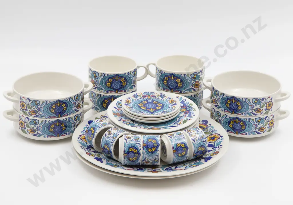 Villeroy & Boch "Izmir" Part Dinner Set (48 Pieces) Image 1++