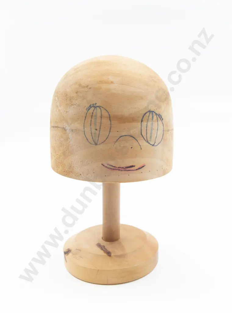 Hat Stand Image 1++