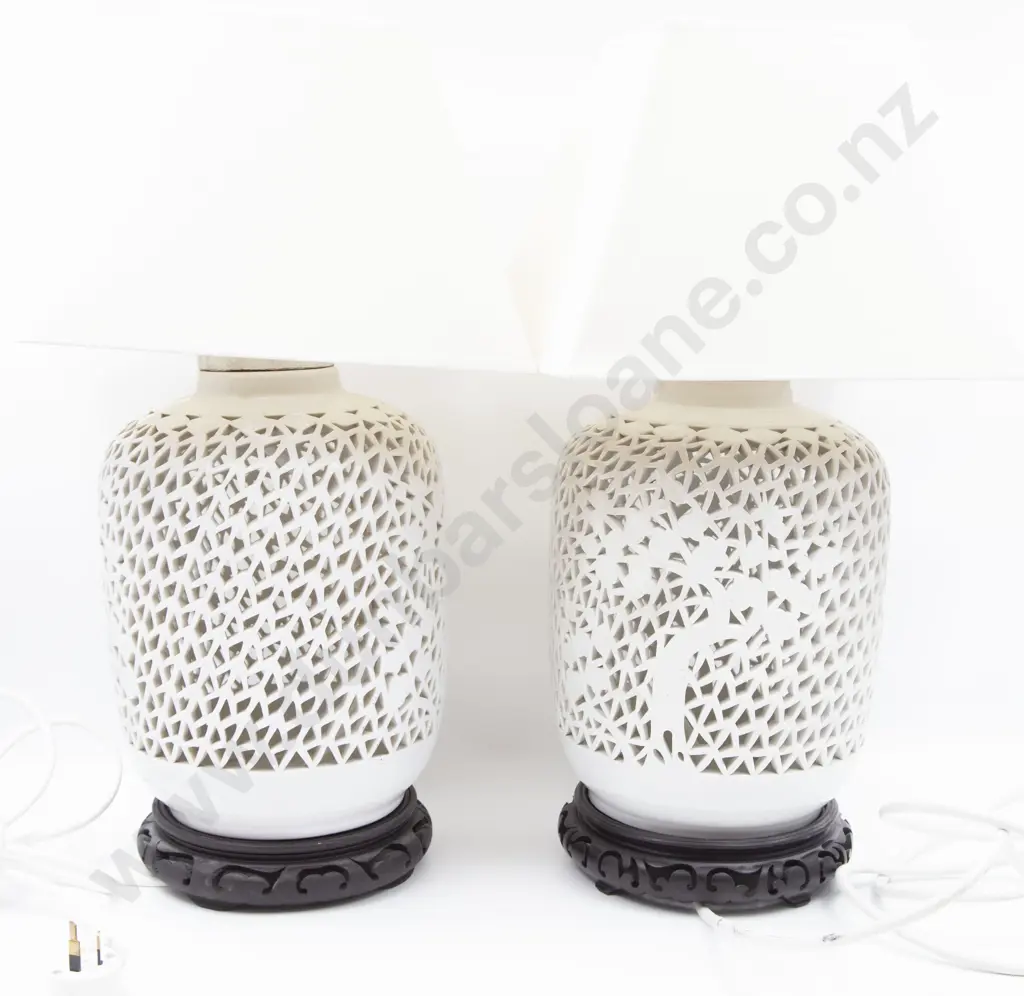Pair of Lattice Vase Lamps Image 1++