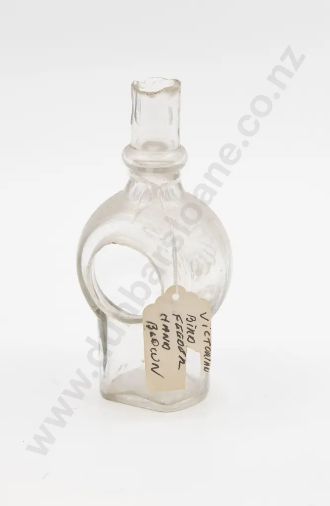 Victorian Hand Blown Bird Feeder Image 1++