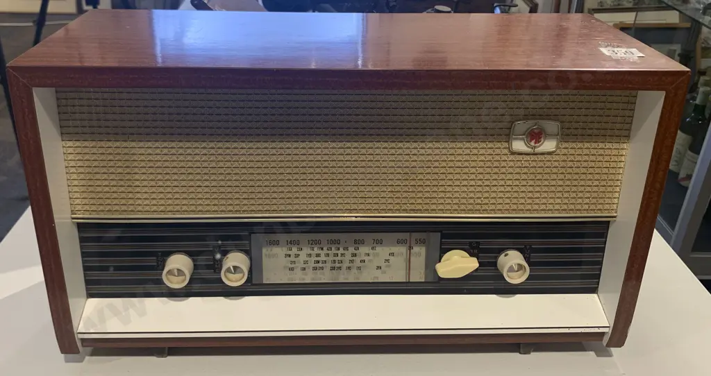 Vintage Radio Image 1++