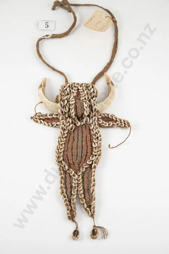 Papua New Guinea Chest adornment figure Image 1++
