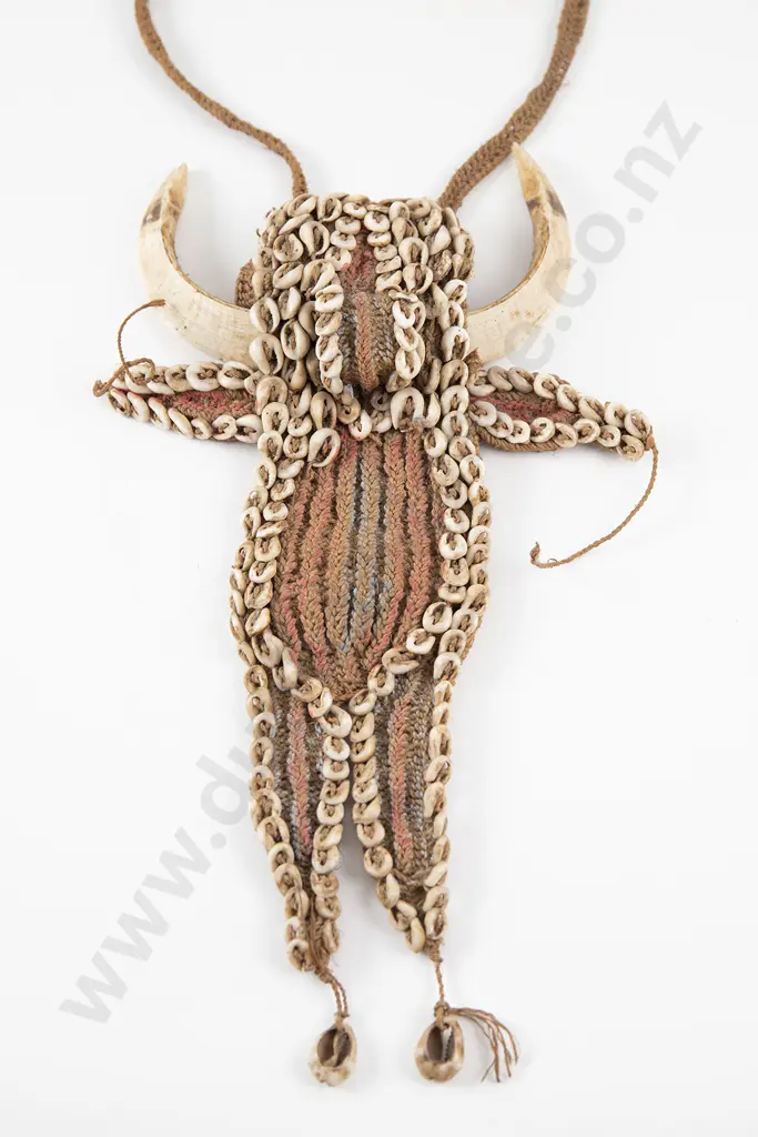 Papua New Guinea Chest adornment figure Image 1++