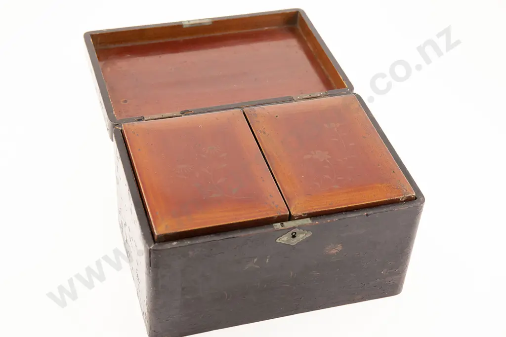 Japanese lacquer tea caddy Image 1++