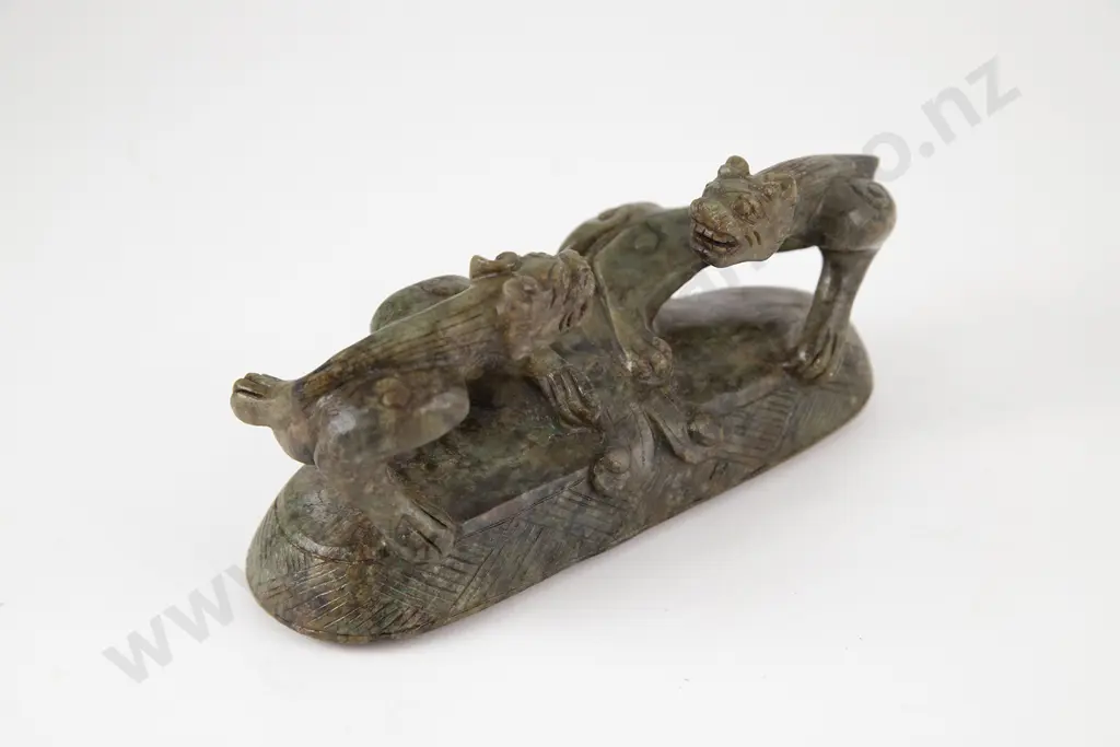 Chinese Jadeite carving of two mythical creatures Image 1++