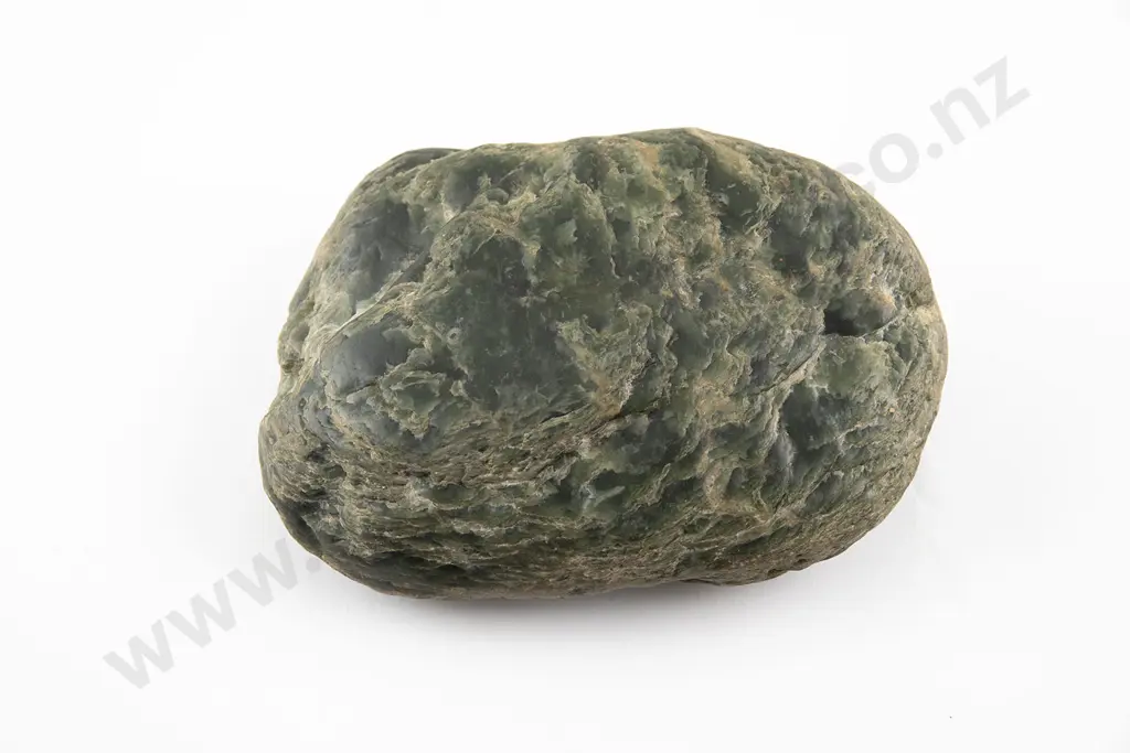 Pounamu River Polished Boulder Image 1++