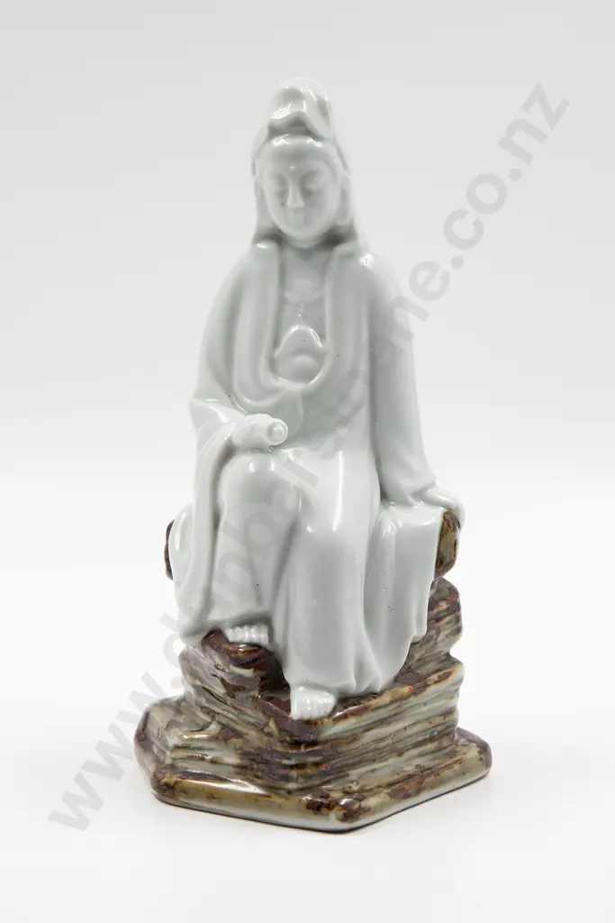 Blanc De Chine figure of Quan Yin Image 1++