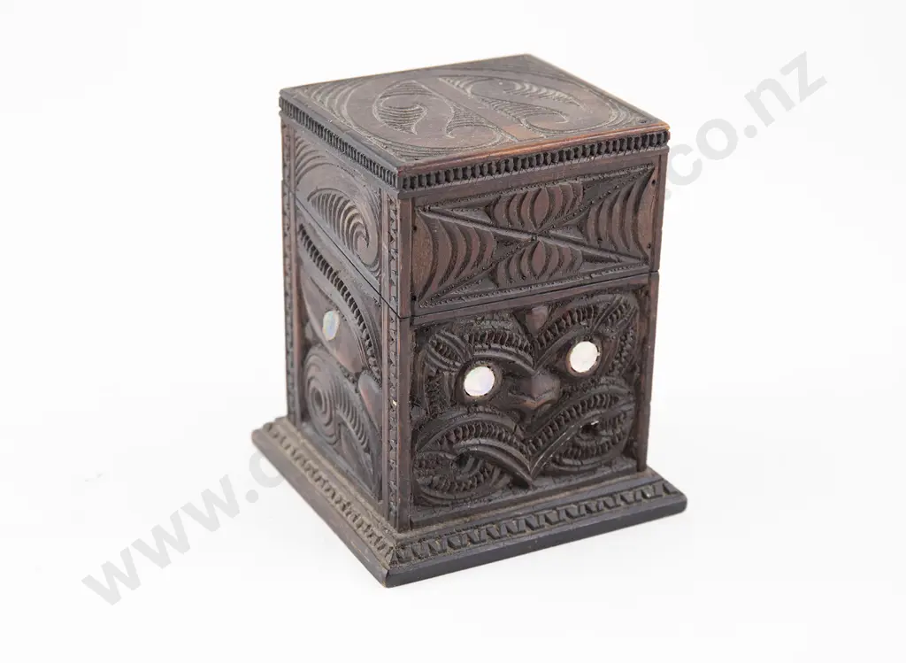 A Ngati Tarawhai card box Image 1++