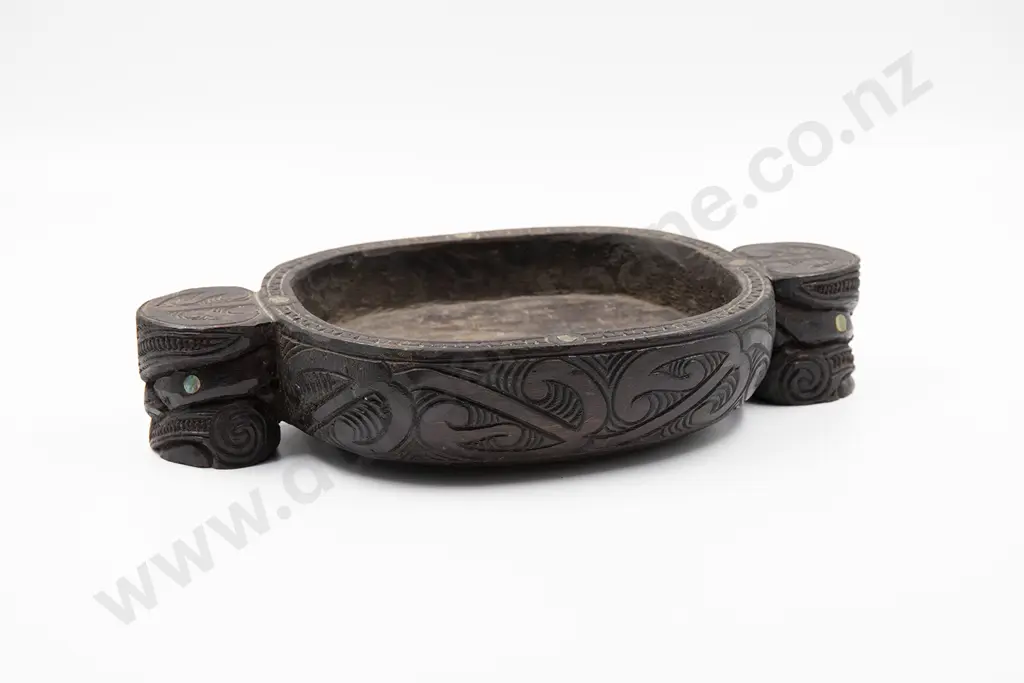 A Ngati Tarawhai Ipu (bowl) Image 1++