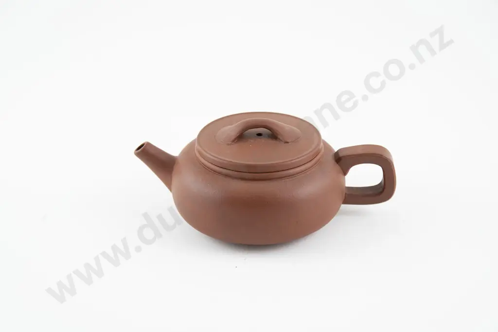 Chinese Yixing clay tea pot Image 1++