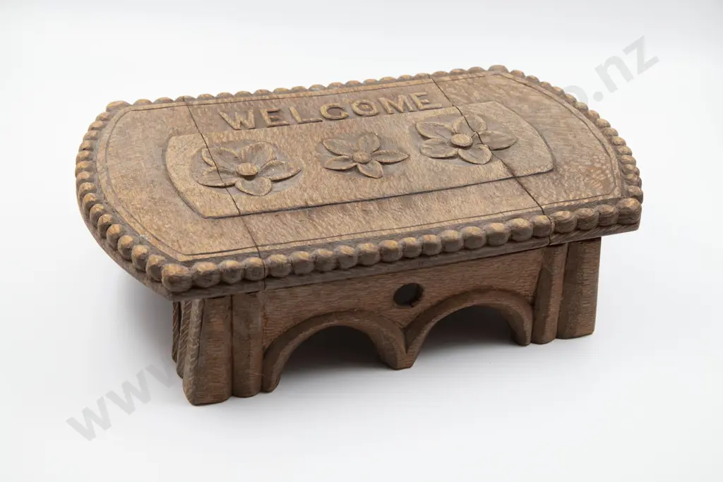 Samoan stool Image 1++