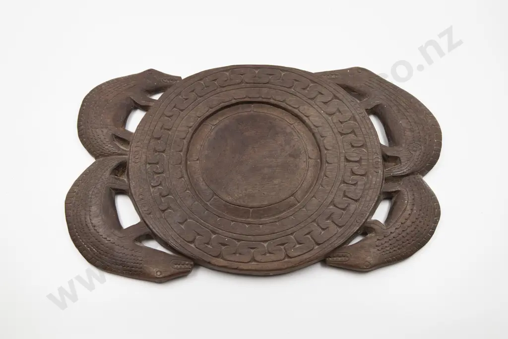 Trobriand Island platter Image 1++