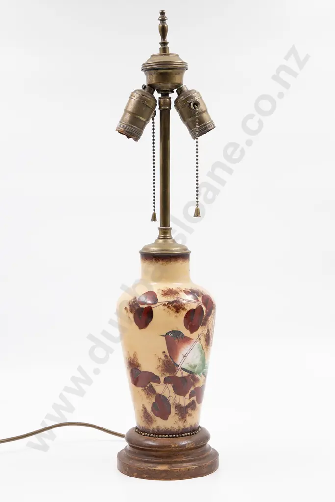 American Hand painted lamp with brass fittings Image 1++