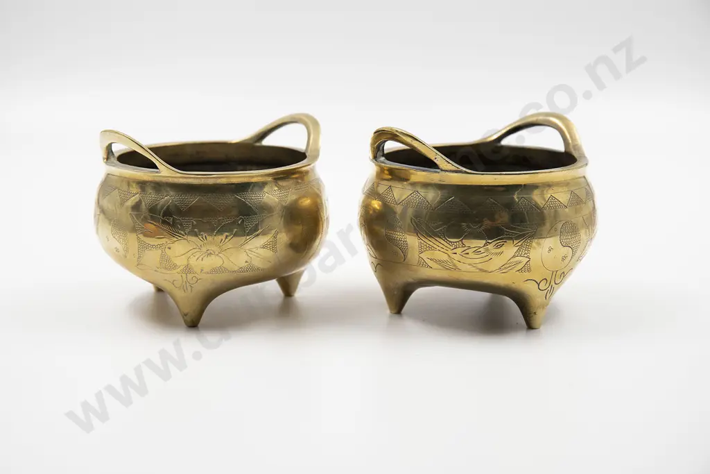 A pair of Chinese brass censors Image 1++