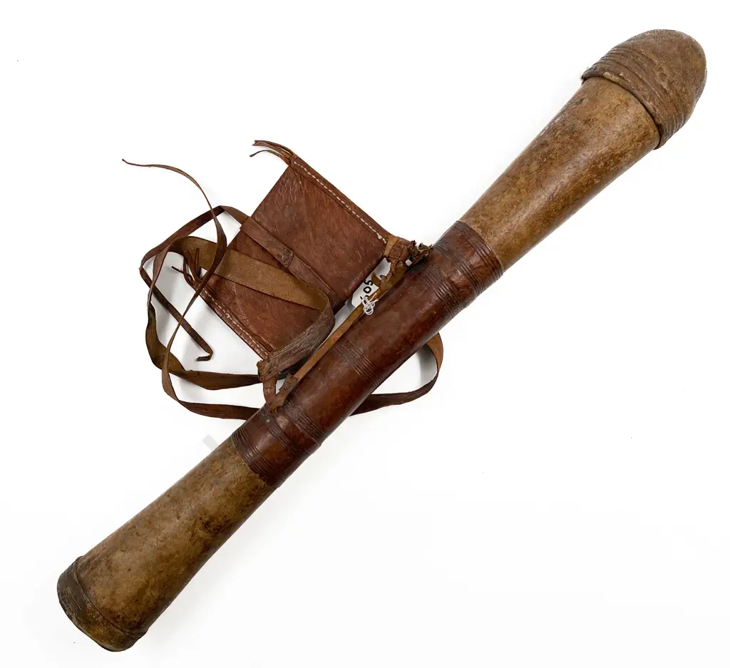 Somalian Wood And Leather Quiver And Arrows Image 1++