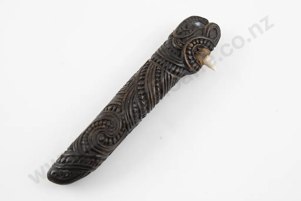 Maripi ( Shark Tooth Knife) Image 1++