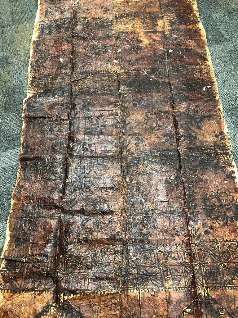 Large Tongan Tapa Cloth Image 1++