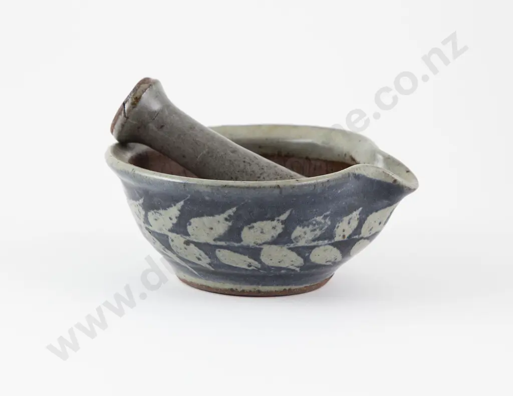 Mirek Smisek Mortar & Pestal Image 1++