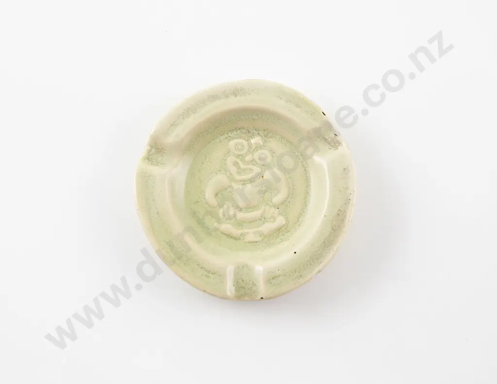Crown Lynn Small Tiki Embossed Ashtray Image 1++