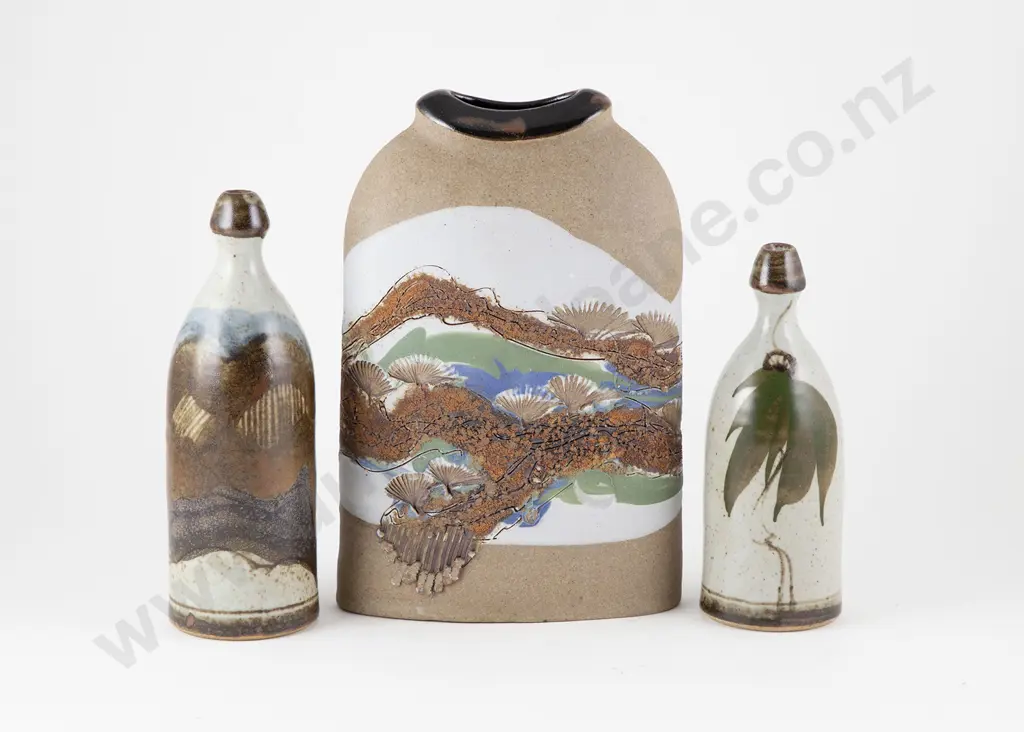 Royce McGlashan Vase with two bottle vases Image 1++