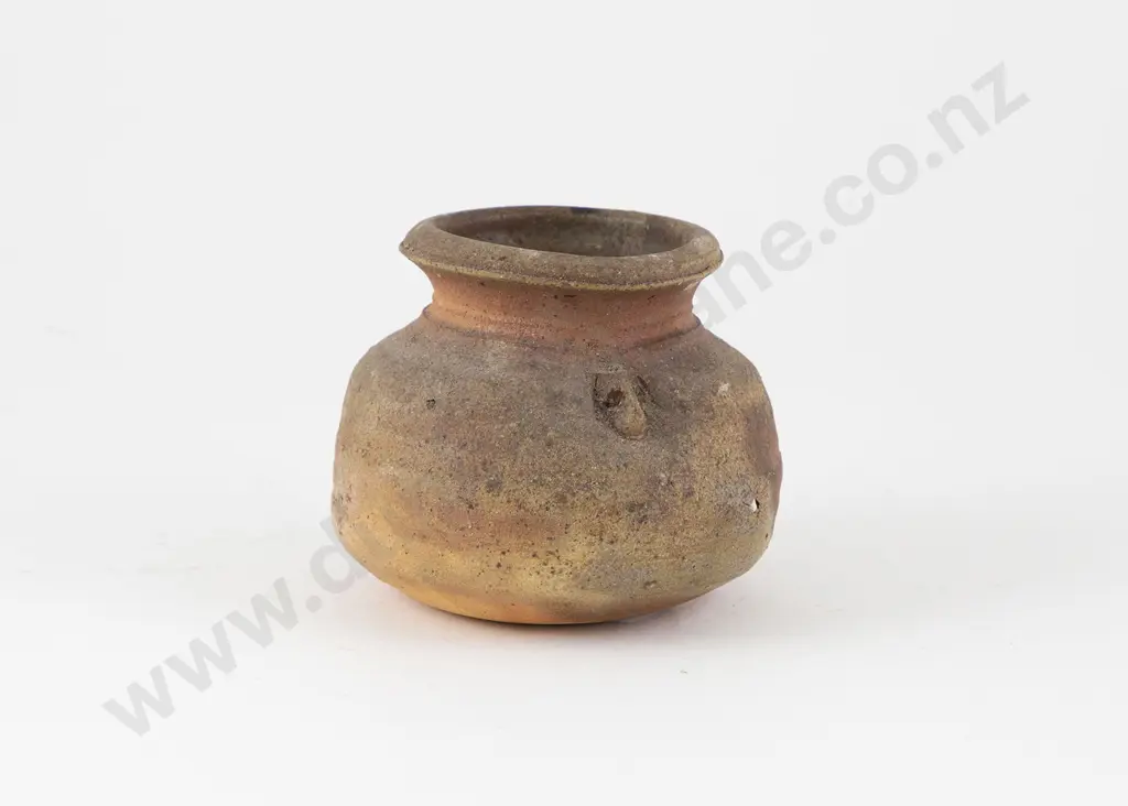 Chester Nealie Small Vase Image 1++