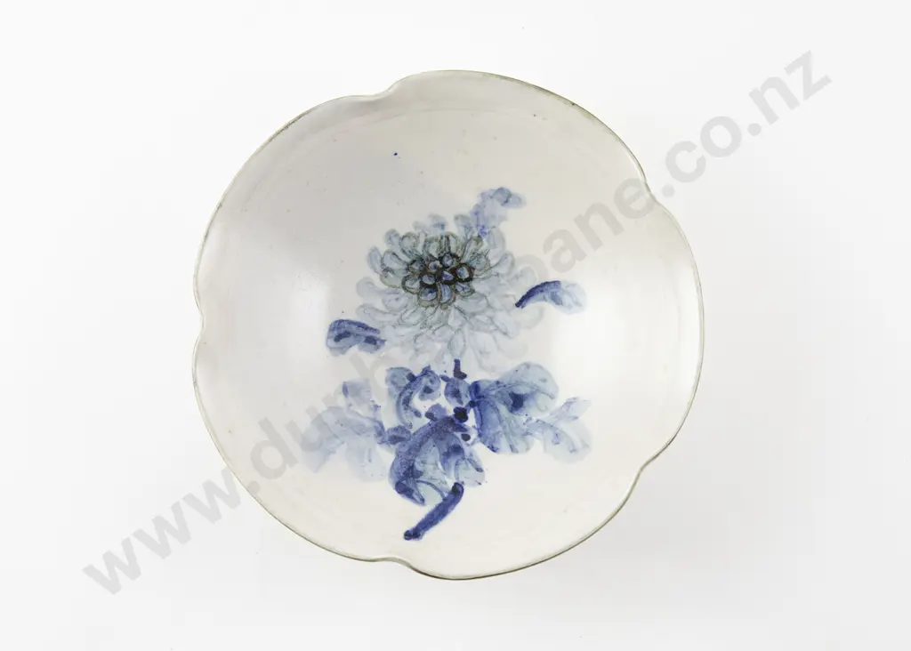 Sel Ling Ngan Fluted Dish Image 1++
