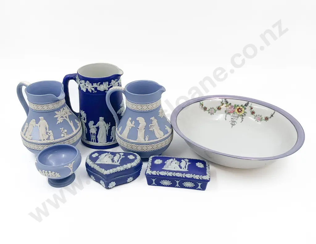 Six Pieces of Wedgwood Including Jugs and Trinket Boxes etc. Together With Luster Bowl Image 1++