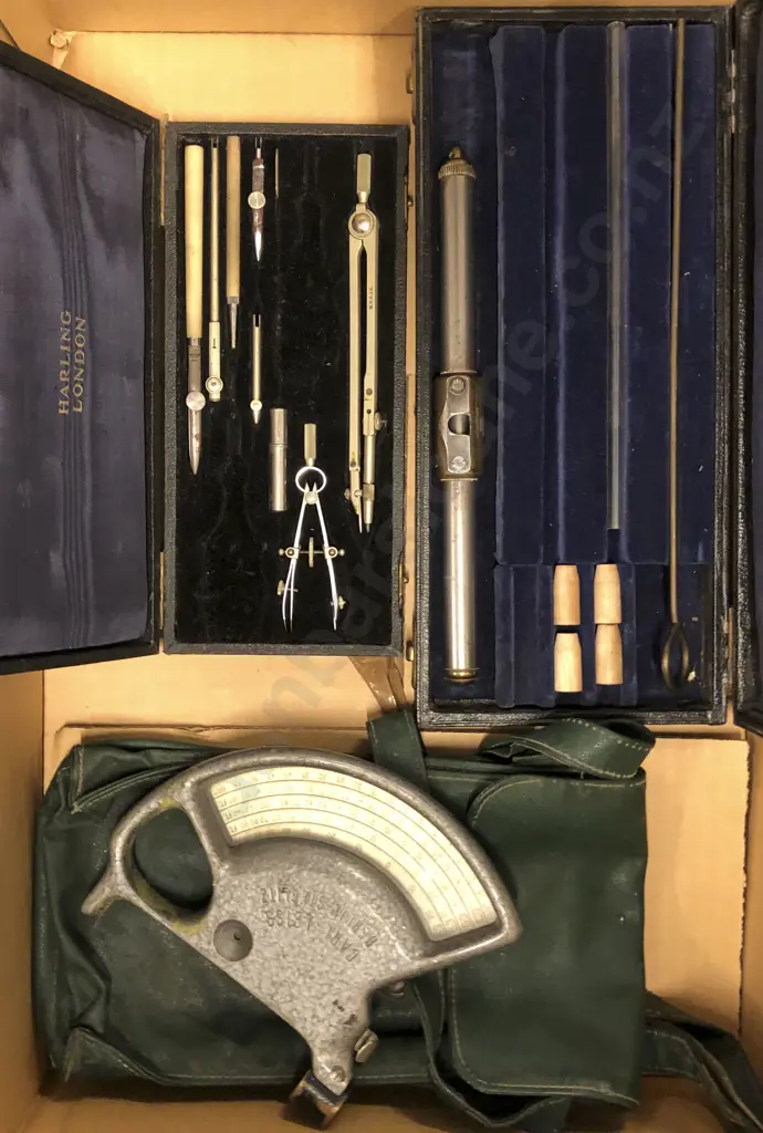 Small Qty of Assorted Vintage Measuring Tools Image 1++