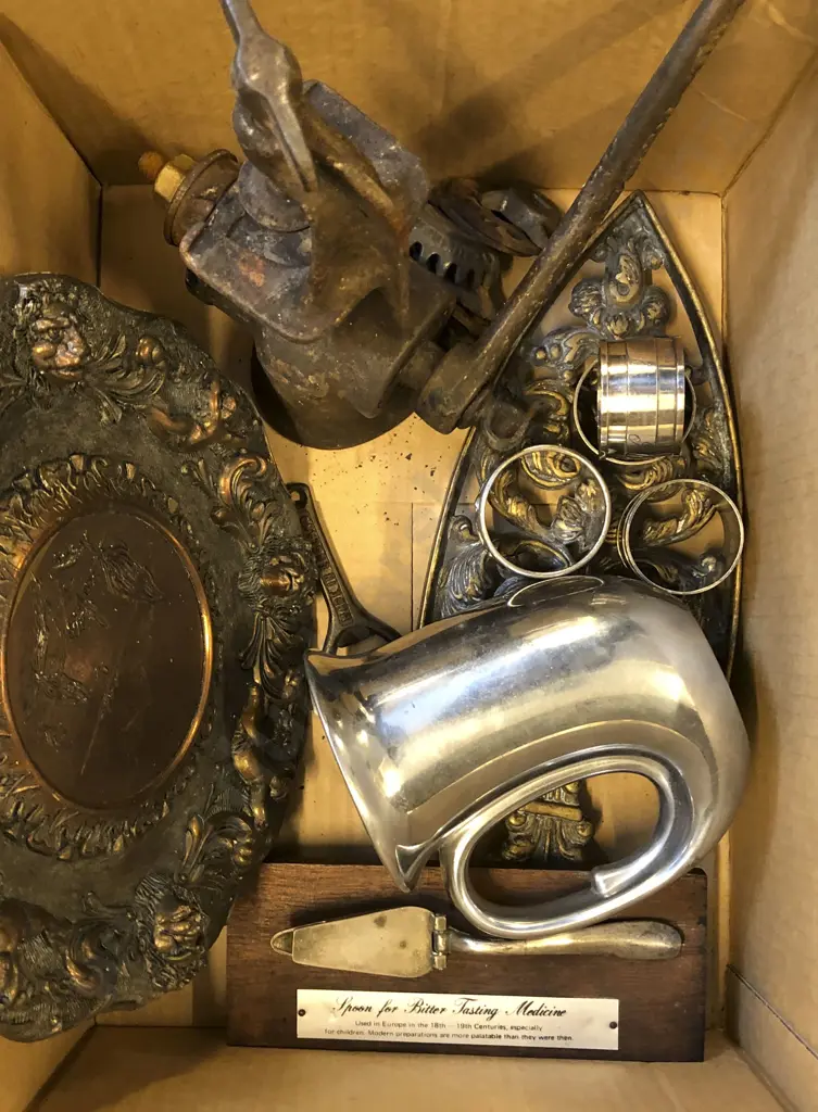 Box of Assorted Metal Ware Including Trivet and Grinder etc. Image 1++