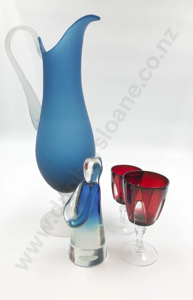 Qty of Assorted Art Glass Image 1++
