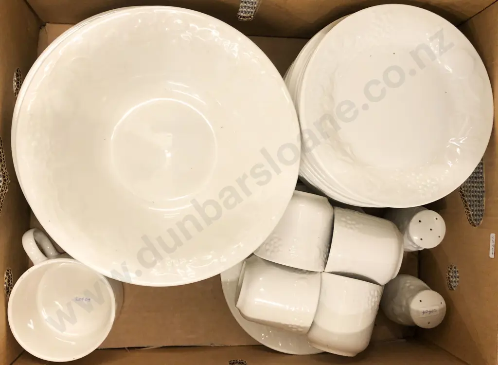 Modern White Crockery Dinner Set (Two Boxes) Image 1++