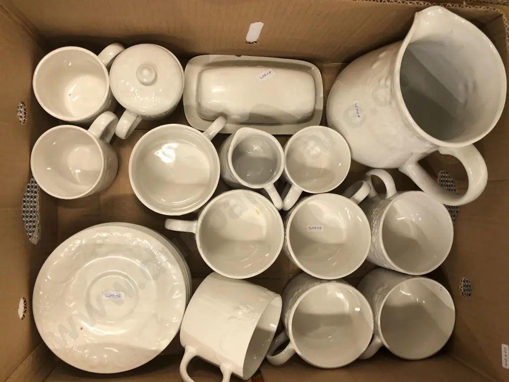 Modern White Crockery Dinner Set (Two Boxes) Image 1++