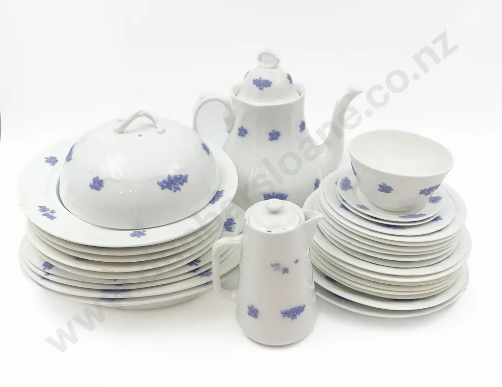 Adderleys Part Dinner Set Including Tea Pot Image 1++