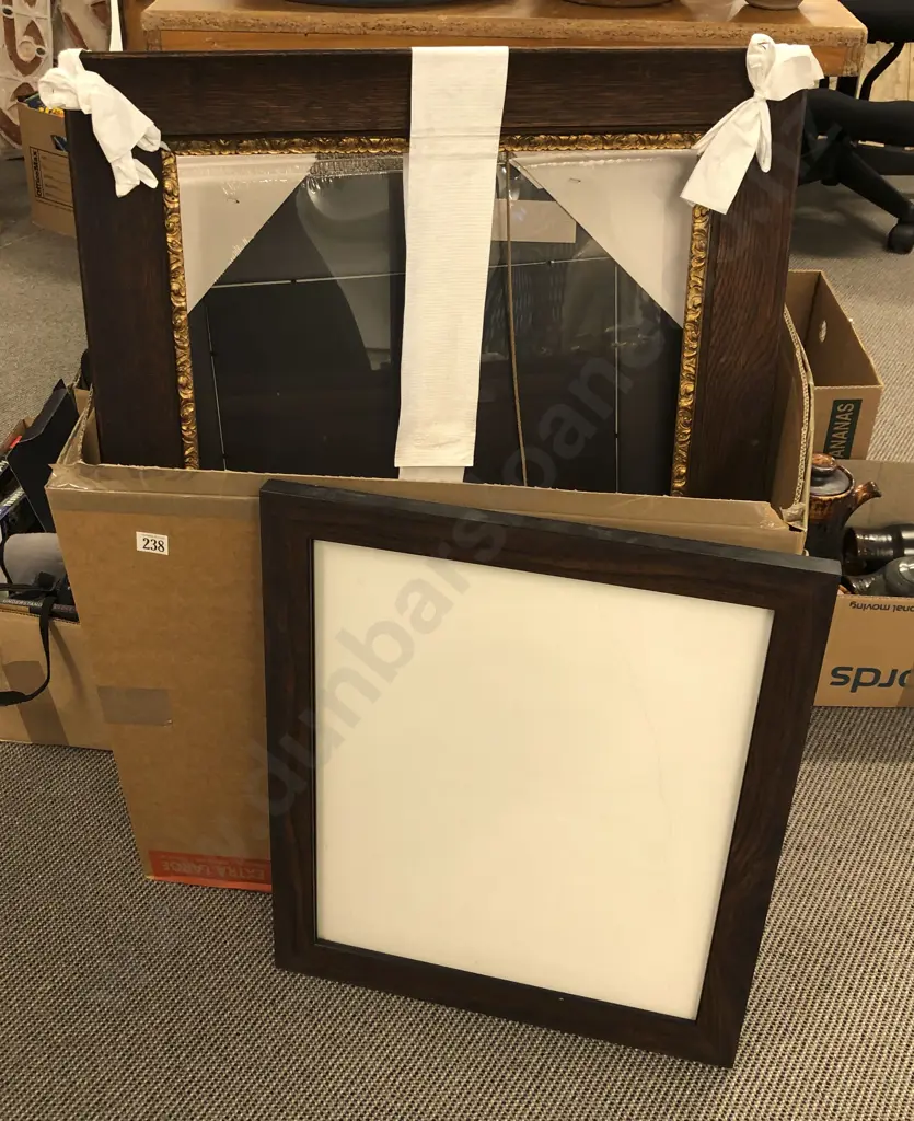 Box of Seven Assorted Picture Frames Image 1++