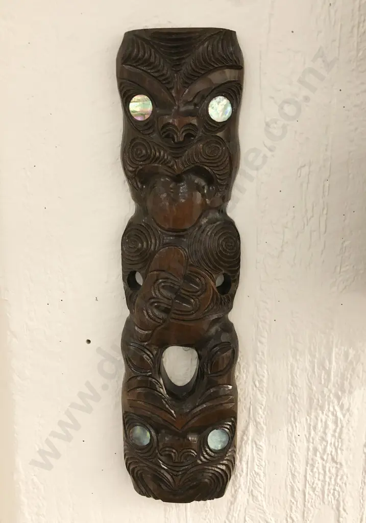 Two Modern Maori Carved Figures Image 1++