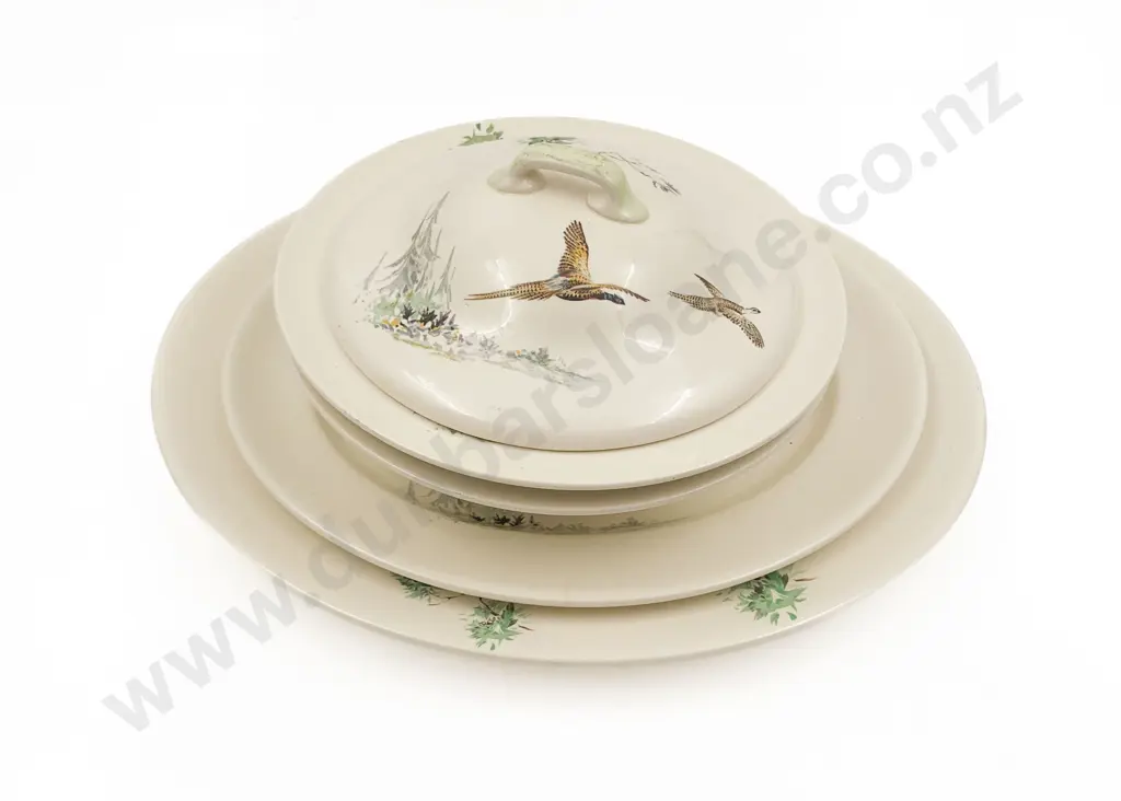 RD Tureen Together With Bowl and Two Serving Dishes Image 1++